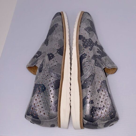 Trask Andi Perforated Flat In Pewter Camouflage Suede Size 7M - Picture 13 of 14